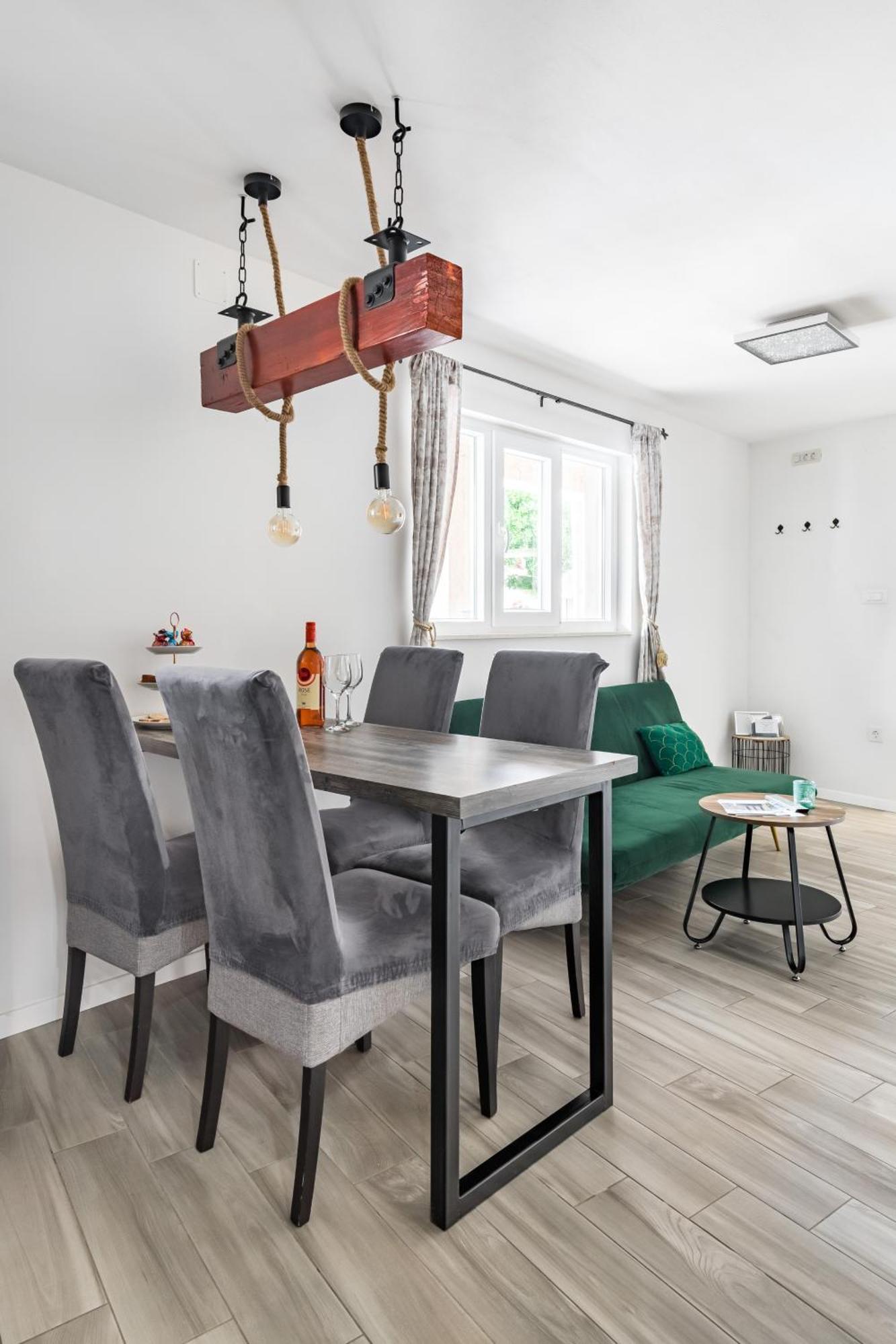 Heritage Apartman Geza In Centar With Private Parking Kaštela Zewnętrze zdjęcie